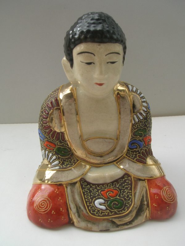 Japanese Moriage Sitting Buddha in Porcelain in Beautiful Colours (9 cm or 3.5 inches tall)