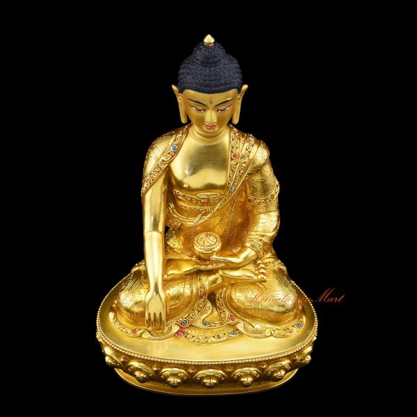 Fine Quality Beautifully Hand Carved 24 Karat Gold Gilded Hand Painted Face Tomba Shakyamuni Buddha Copper Statue from Patan, Nepal