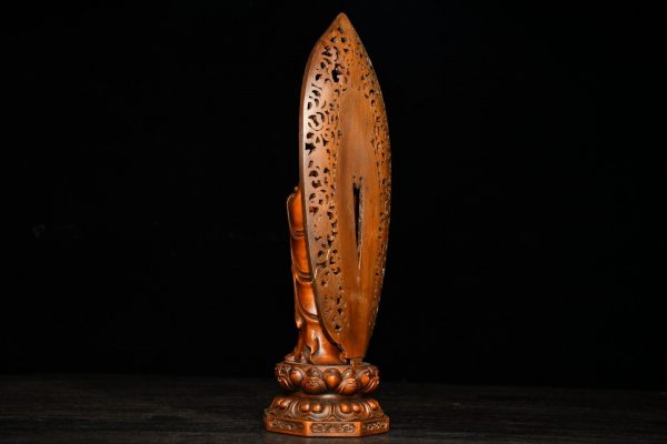 Chinese ancient natural boxwood Buddha statue, pure hand carved exquisite patterns are rare and precious, can be collected
